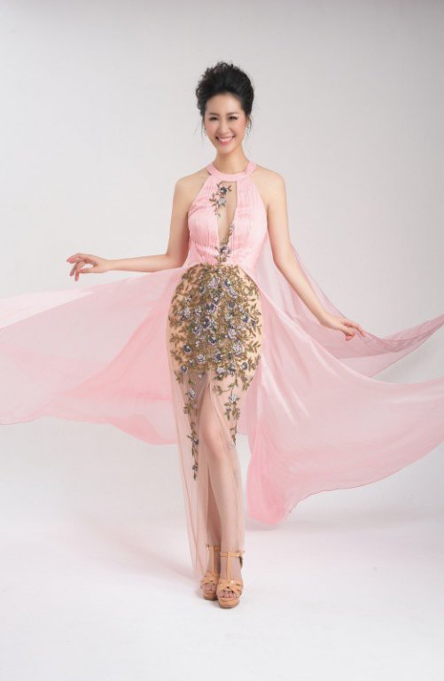 nhan-sac-o-tuoi-35-cua-duong-thuy-linh-se-dai-dien-viet-nam-tham-du-mrs-worldwide-2018