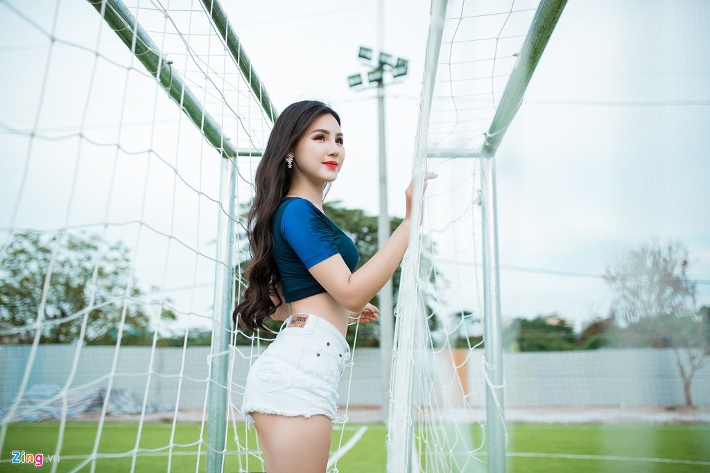 Hotgirl bình luận trên VTV cổ vũ tuyển Pháp, mơ ước làm phóng viên ảnh