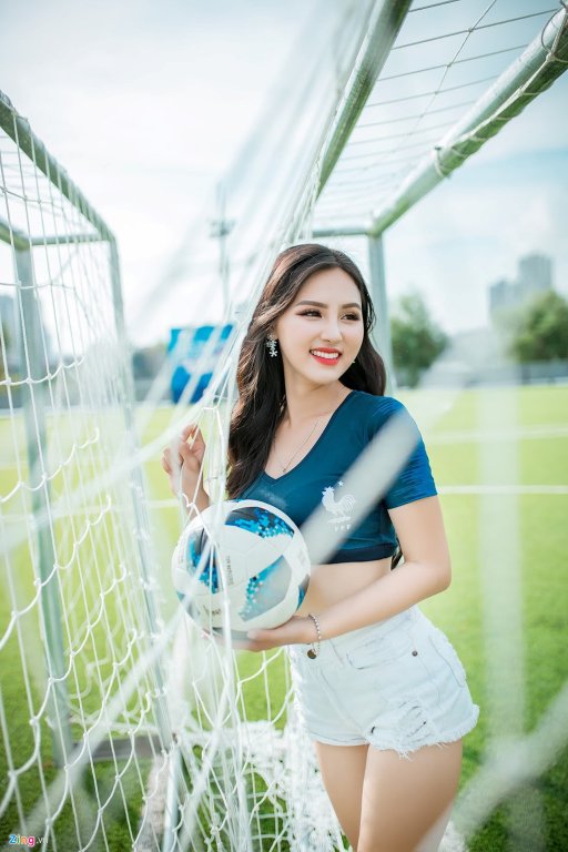 Hotgirl bình luận trên VTV cổ vũ tuyển Pháp, mơ ước làm phóng viên ảnh
