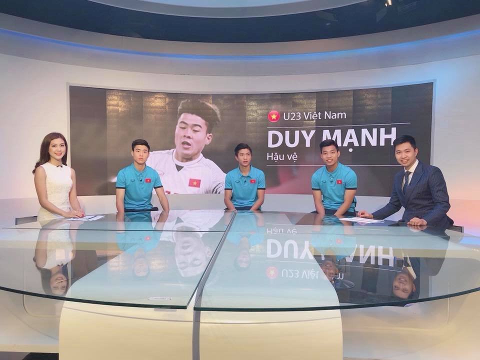 Hoa khôi mặc bikini dẫn World Cup: 'Rất buồn khi đọc bình luận'