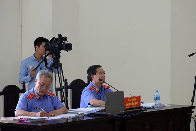 de-nghi-y-an-18-nam-tu-boi-thuong-600-ty-dong-doi-voi-ong-dinh-la-thang