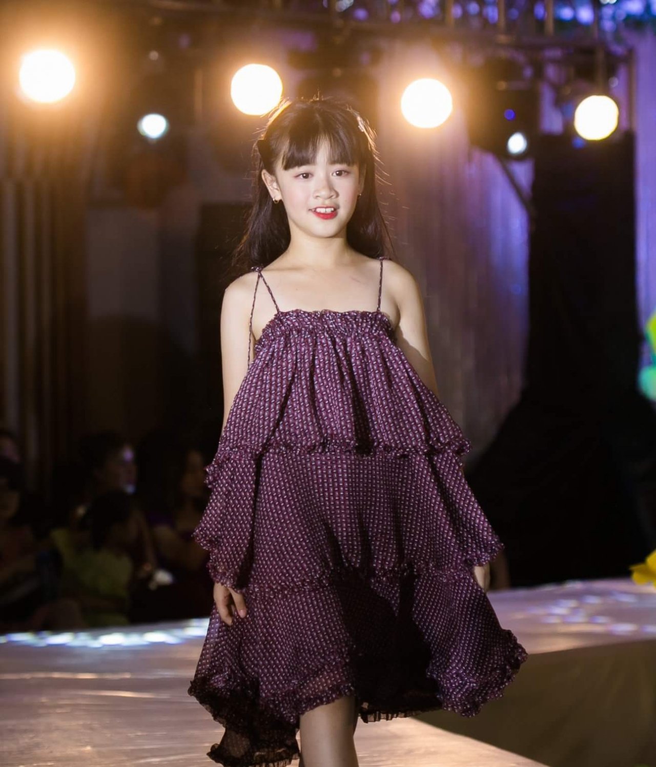 nguyet-thao-mai-bat-ngo-tro-thanh-nguoi-mau-cho-bo-suu-tap-ao-dai-cua-hoa-hau-ngoc-han