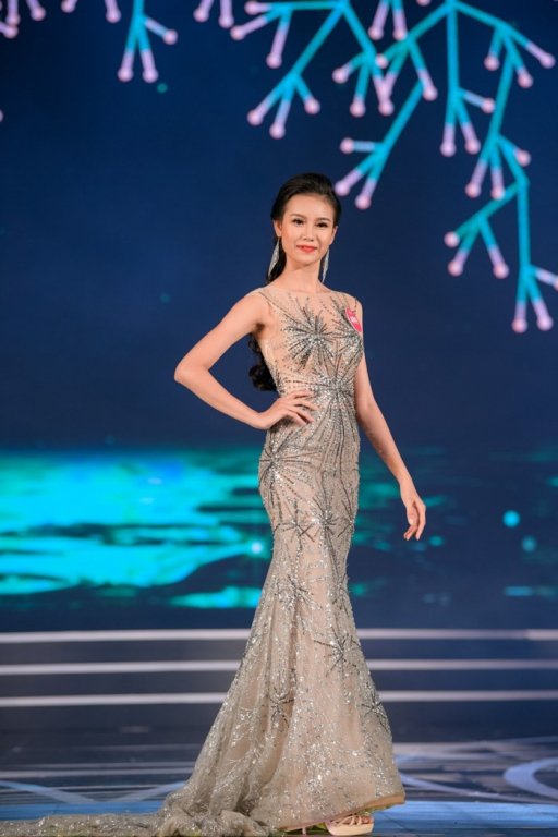 can-canh-nhan-sac-19-nguoi-dep-dau-tien-vao-chung-ket-hoa-hau-viet-nam-2018
