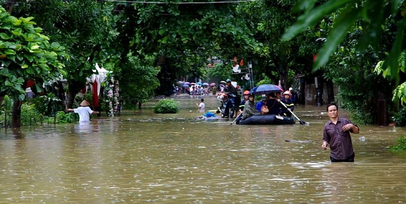 ha-giang-xe-dac-chung-xuong-cuu-ho-don-thi-sinh-thi-thpt-quoc-gia