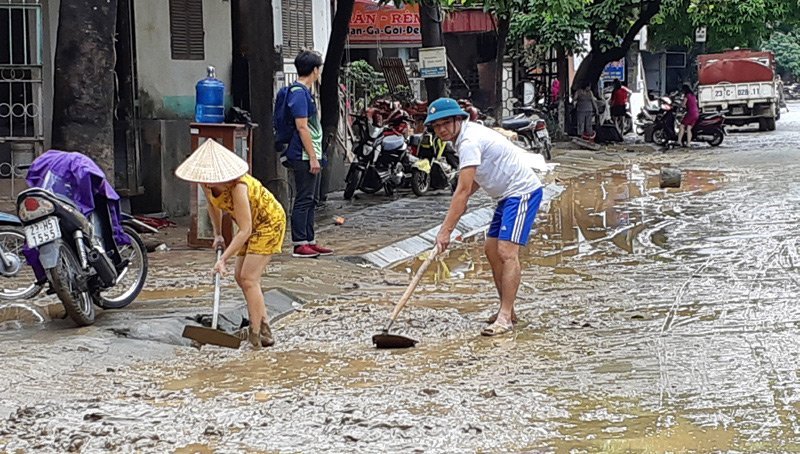 ha-giang-xe-dac-chung-xuong-cuu-ho-don-thi-sinh-thi-thpt-quoc-gia