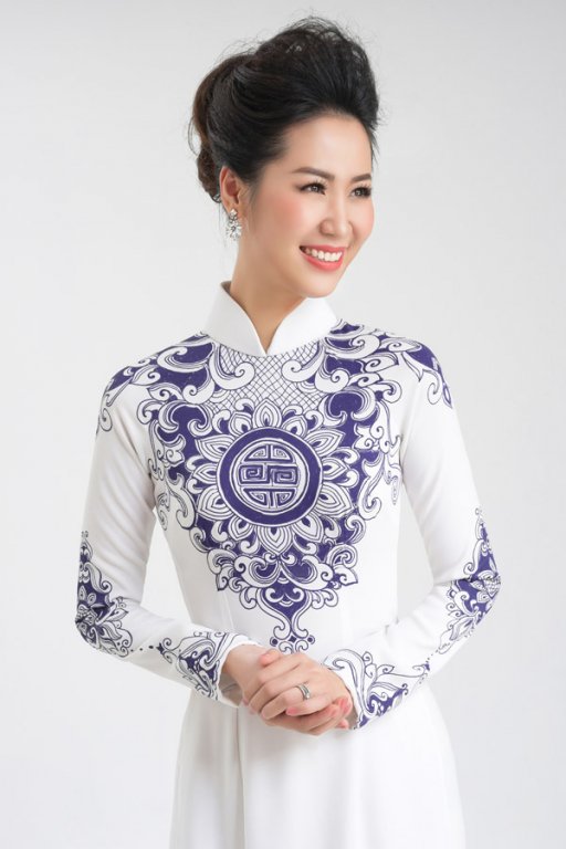 lan-dau-tien-dai-dien-viet-nam-du-thi-duong-thuy-linh-bat-ngo-dang-quang-hoa-hau-phu-nu-toan-the-gioi-2018