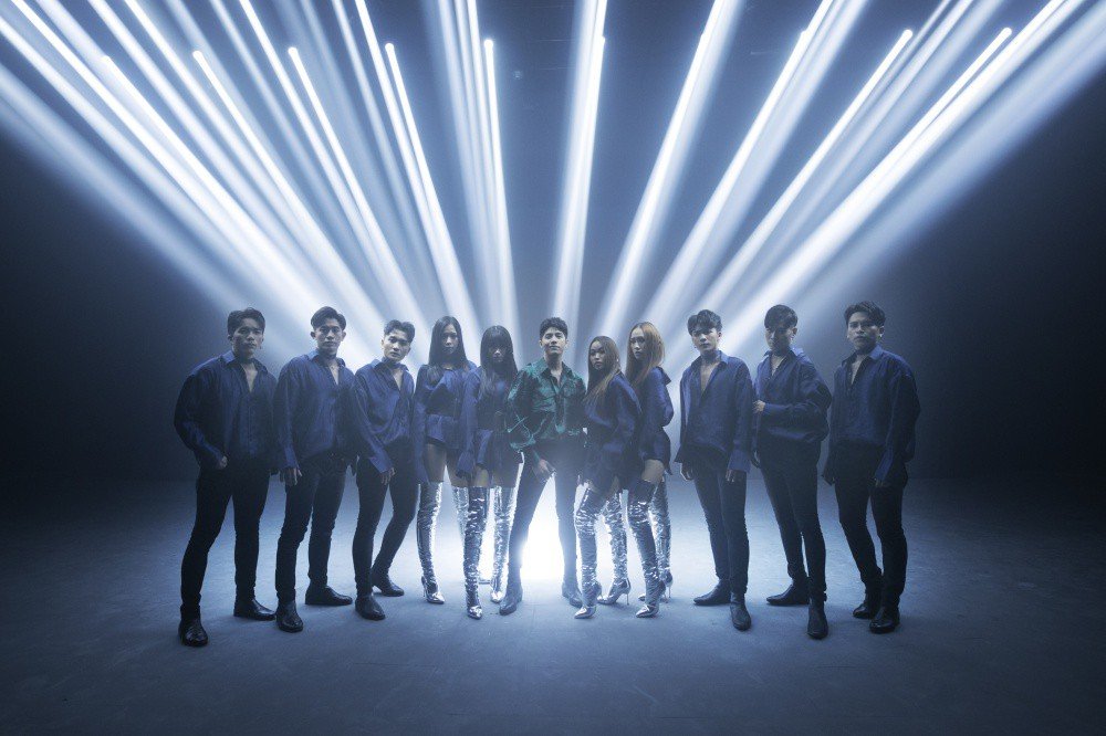 sau-khi-thang-tay-loai-hoc-tro-vi-thieu-ky-luat-noo-phuoc-thinh-chinh-thuc-tung-teaser-nha-hang-mv-moi