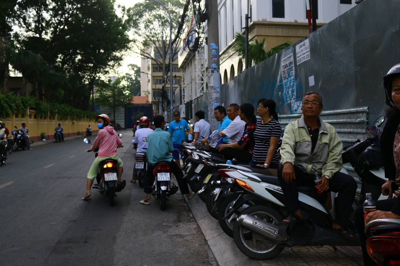 truc-tiep-gan-1-trieu-thi-sinh-ca-nuoc-buoc-vao-ngay-dau-tien-ky-thi-thpt-quoc-gia-2018