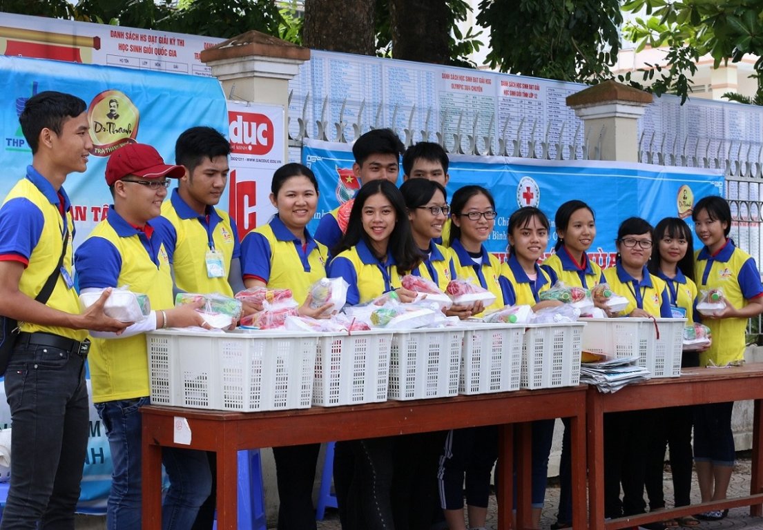 tan-hiep-phat-tiep-suc-cho-cac-si-tu-trong-ky-thi-thpt-quoc-gia