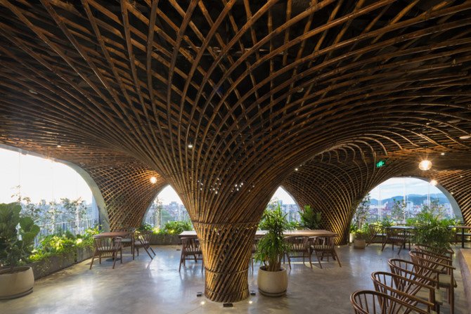 Mái vòm tre như hang động khổng lồ trên nóc ngôi nhà ở Vinh