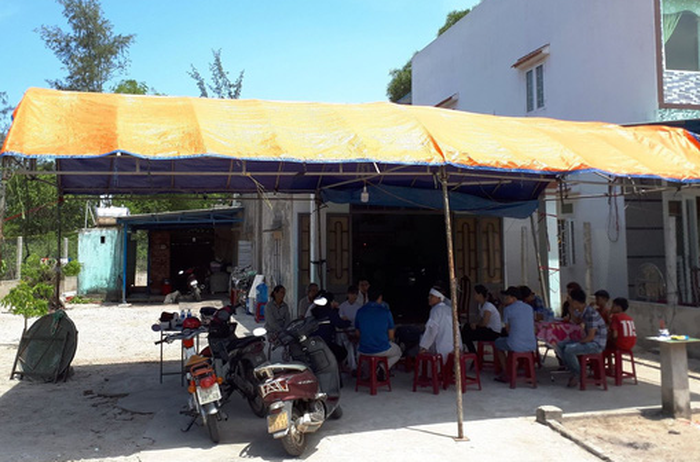 vinh-biet-cha-vinh-biet-ba-con-di-thi