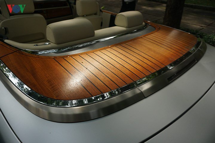 Cận cảnh bộ đôi Rolls-Royce của ông chủ cafe Trung Nguyên