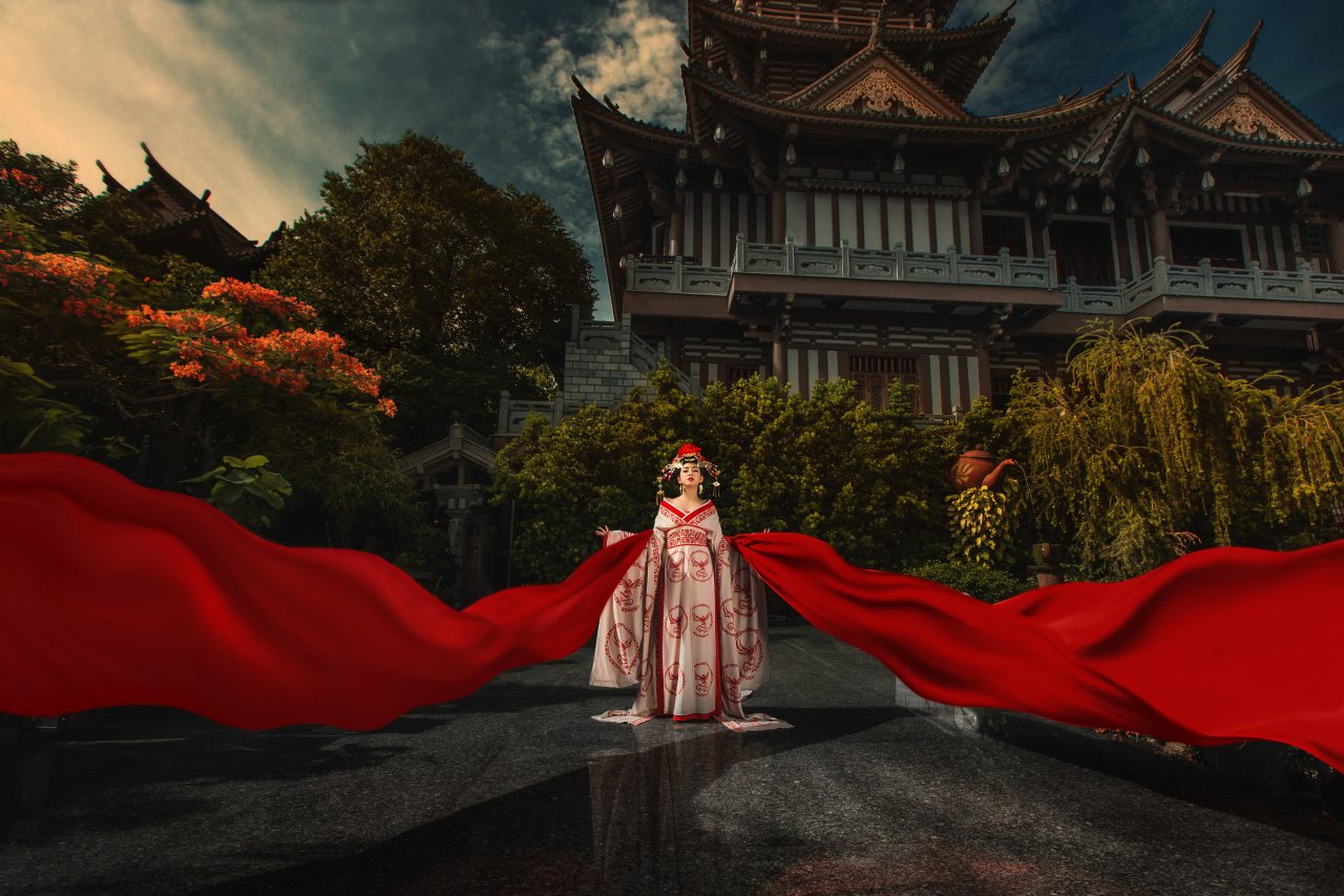 hoa-hau-nhat-phuong-thang-than-phat-ngon-dan-ong-xung-quanh-toi-khong-ai-that-long