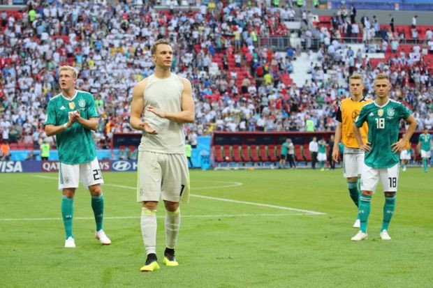 thu-tuong-duc-angela-merkel-ngam-ngui-sau-that-bai-gay-soc-cua-doi-tuyen-quoc-gia-tai-world-cup