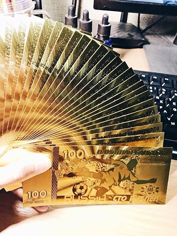 Người Việt ở Nga kiếm bộn nhờ cơn sốt tiền lưu niệm World Cup