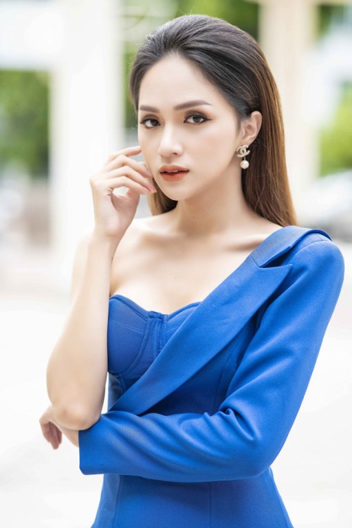 Hoa hậu chuyển giới Hương Giang ngày càng gầy