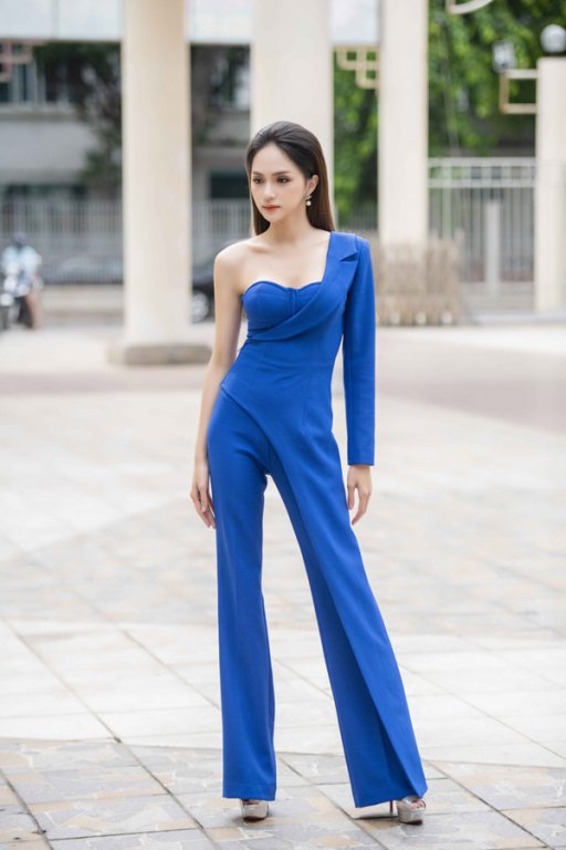 Hoa hậu chuyển giới Hương Giang ngày càng gầy