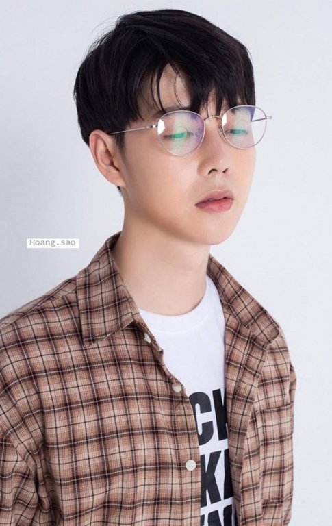 tran-le-duc-la-ai-va-tran-le-duc-bi-to-noi-doi-tren-song-tren-hinh