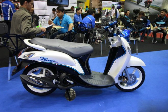 2018-yamaha-fino-125-don-tan-cong-thang-vao-honda-scoopy