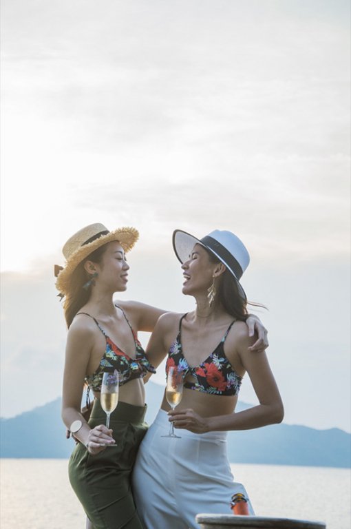 Phối đồ đi biển bắt mắt như Cao Thiên Trang, Kikki Lê