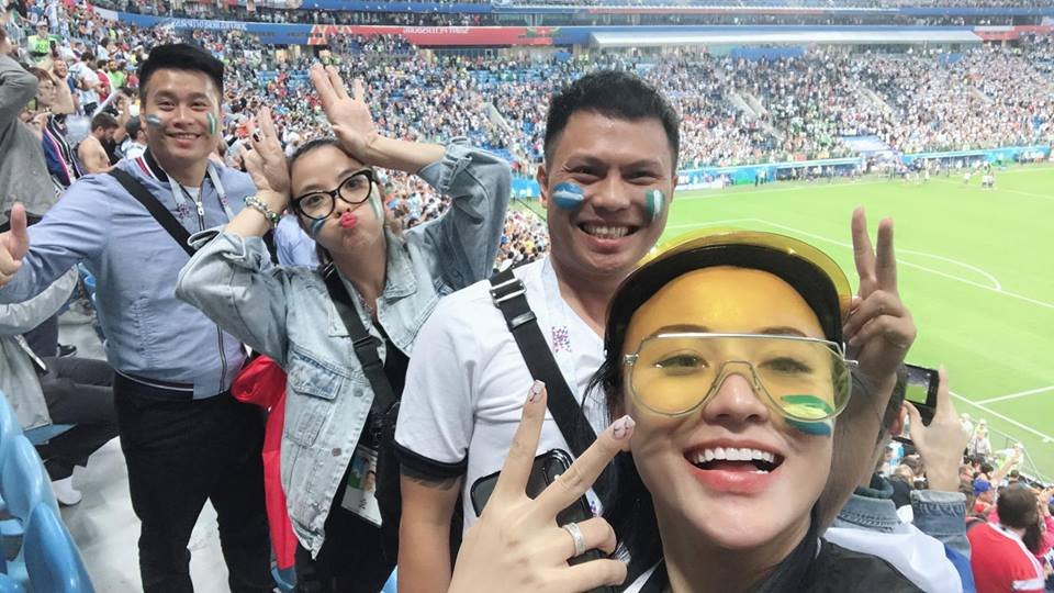 nhieu-cai-ten-trong-showbiz-tiec-nuoi-khi-messi-va-ronaldo-cung-dat-tay-nhau-ve-nuoc