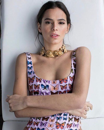 Ngắm nhan sắc bạn gái xinh như mộng của Neymar - Bruna Marquezine