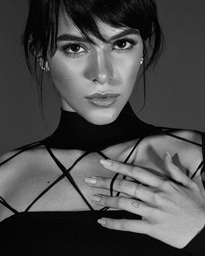 Ngắm nhan sắc bạn gái xinh như mộng của Neymar - Bruna Marquezine