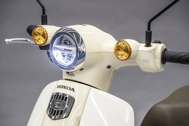 Honda Super Cub 110 2018 về Việt Nam với giá ‘cắt cổ’