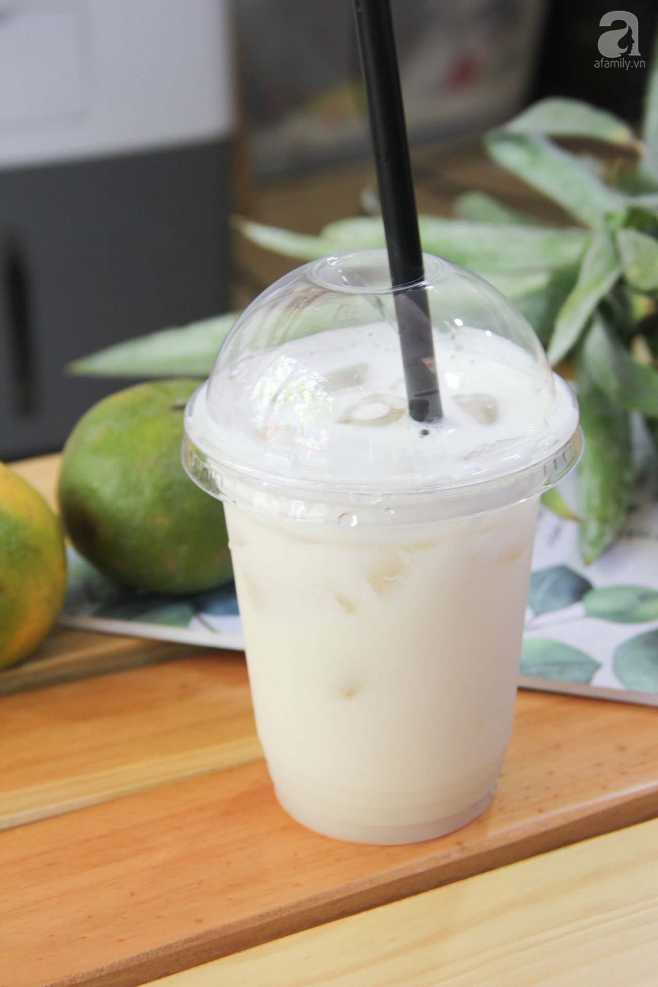 5-quan-nuoc-ep-trai-cay-nguyen-chat-ngon-co-dich-vu-giao-hang-tan-noi-cho-nhung-ngay-ha-noi-nong-nhu-do-lua