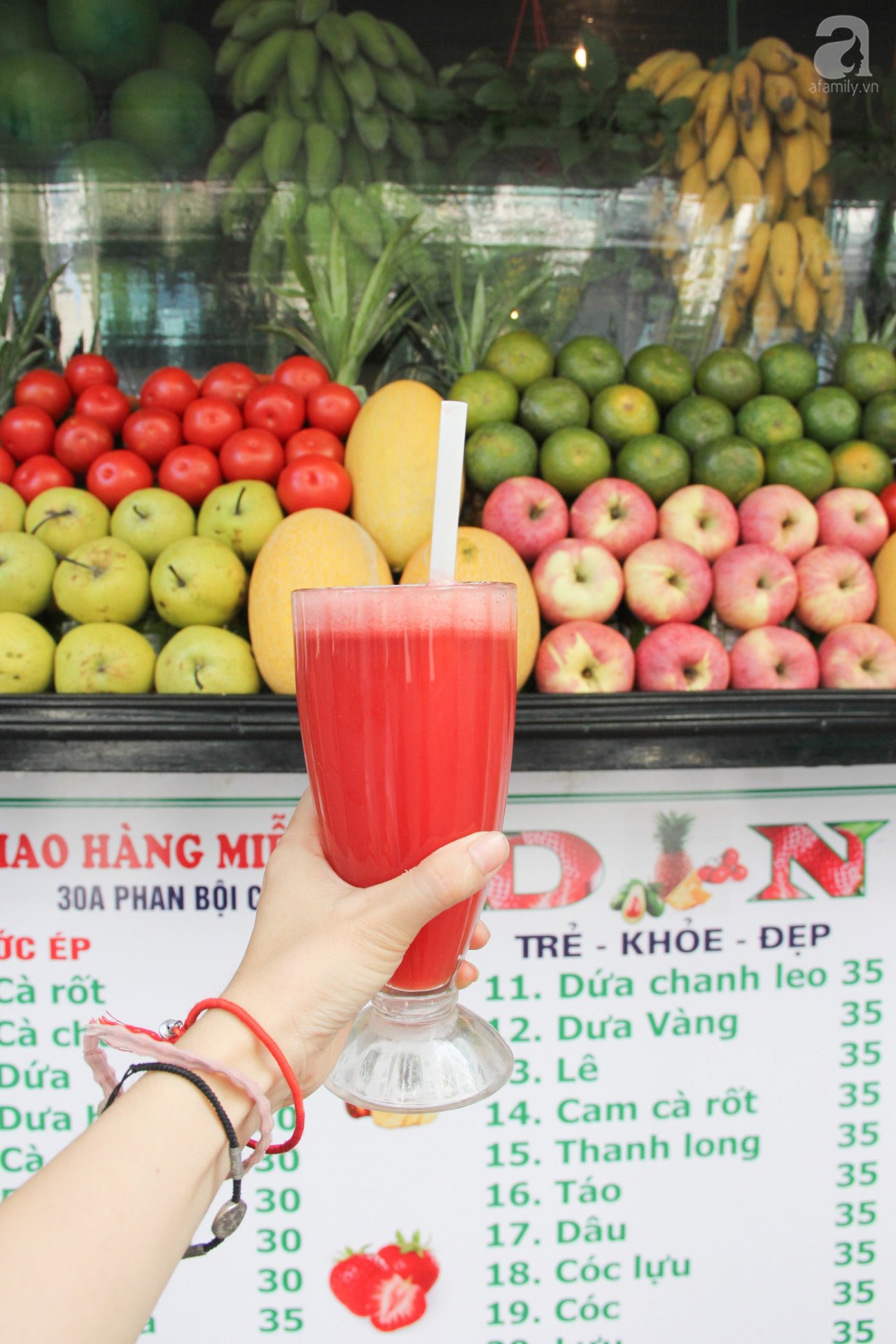 5-quan-nuoc-ep-trai-cay-nguyen-chat-ngon-co-dich-vu-giao-hang-tan-noi-cho-nhung-ngay-ha-noi-nong-nhu-do-lua