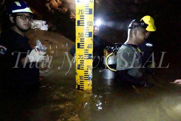 Nụ cười lạc quan của đội bóng thiếu niên Thái Lan sau 11 trong ha