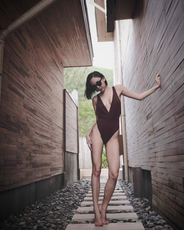 cu-moi-lan-dien-bikini-la-toc-tien-lai-dot-mat-nguoi-nhin-voi-than-hinh-nong-bong
