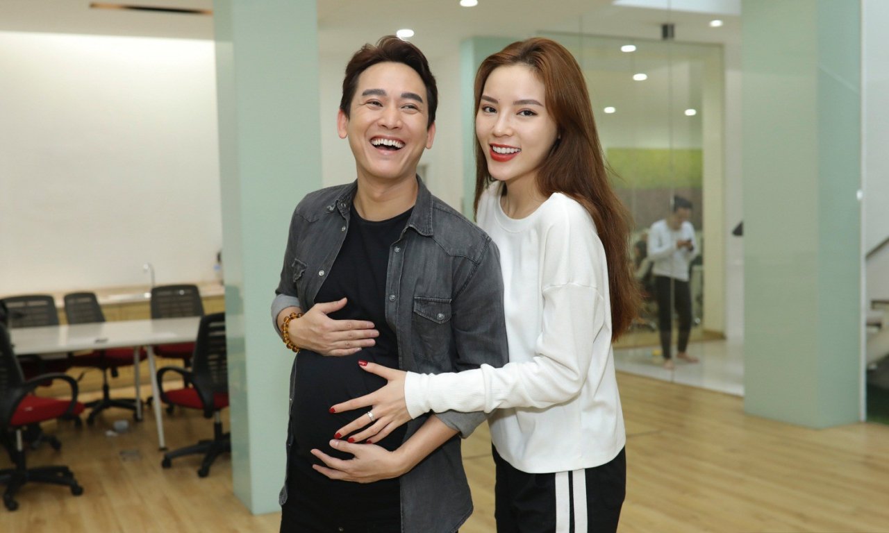 ky-duyen-hua-vi-van-cong-khai-tinh-tu-fan-viet-thi-nhau-vao-boc-phot