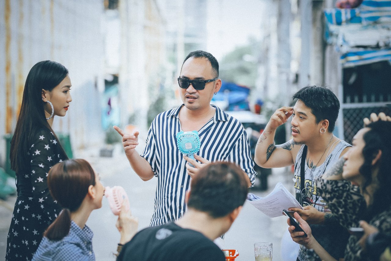 fans-hot-hoang-voi-nhung-con-so-kho-tin-trong-thap-tam-muoi-cua-hoa-hau-hai-thu-trang