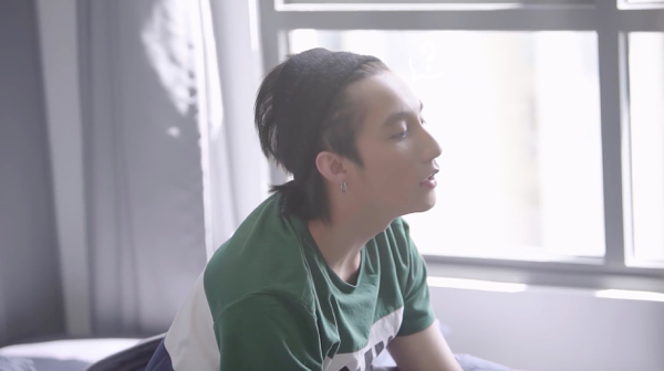 giua-tam-bao-pew-pew-son-tung-m-tp-van-chat-lu-nhu-mot-thoi-quen