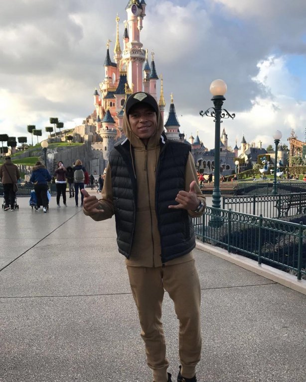 Khám phá sở thích du lịch của Mbappe và các cầu thủ tuyển Pháp