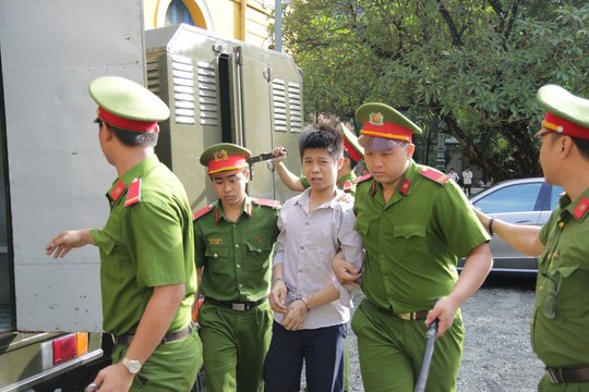 phien-toa-xet-xu-ke-giet-5-nguoi-trong-mot-gia-dinh-dang-dien-ra