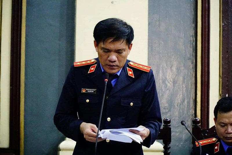 xet-xu-vu-an-5-nguoi-trong-mot-gia-dinh-bi-sat-hai-bi-cao-xin-hien-tang-de-chuoc-loi-lam
