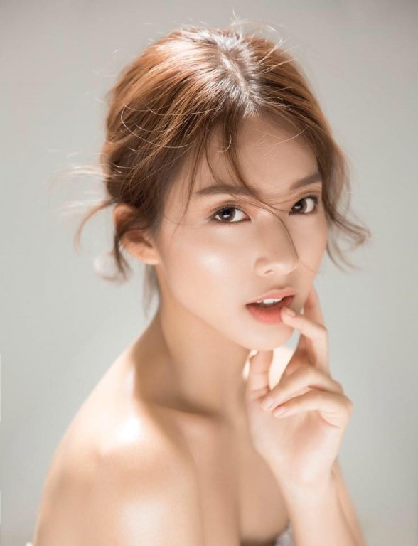 Khả Ngân: Từ hot girl tai tiếng đến nữ chính 'Hậu duệ mặt trời' hình ảnh 6 Khả Ngân: Từ hot girl tai tiếng đến nữ chính 'Hậu duệ mặt trời'