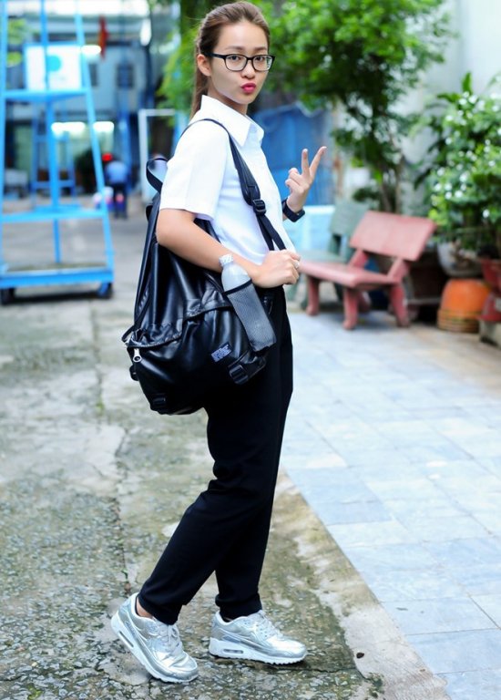 Khả Ngân: Từ hot girl tai tiếng đến nữ chính 'Hậu duệ mặt trời' hình ảnh 4 Khả Ngân: Từ hot girl tai tiếng đến nữ chính 'Hậu duệ mặt trời'