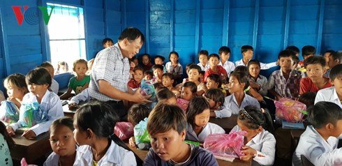 Khánh thành lớp học cho Việt kiều tại tỉnh Pursat (Campuchia)
