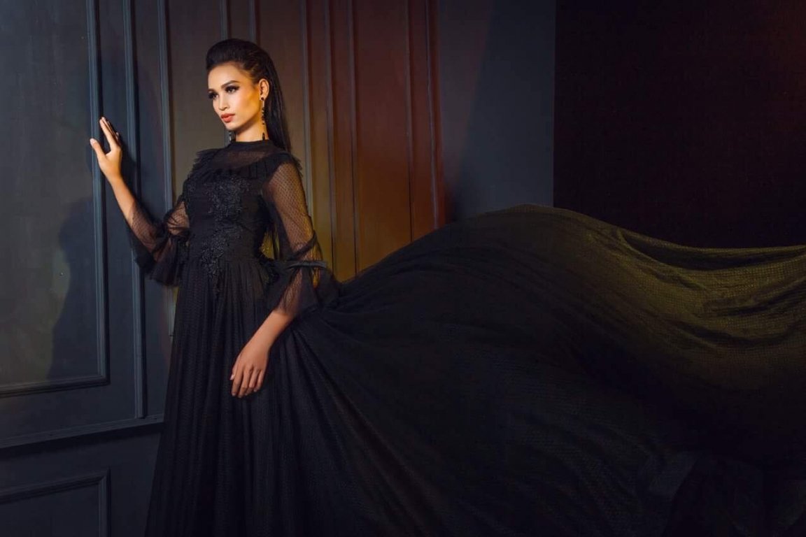 hang-nie-toi-phai-an-mi-tom-song-de-chong-doi-bi-thi-sinh-choi-xau-khi-chinh-chien-tai-miss-world-next-top-model