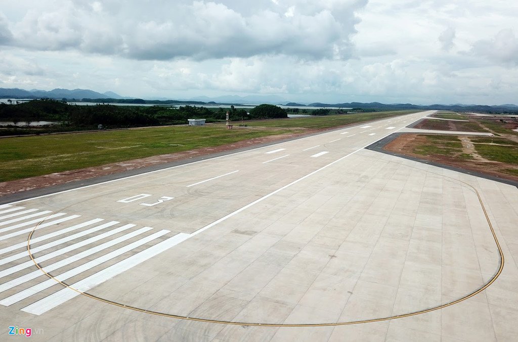 Chuyến bay đầu tiên hạ cánh ở nhà ga hàng không Vân Đồn