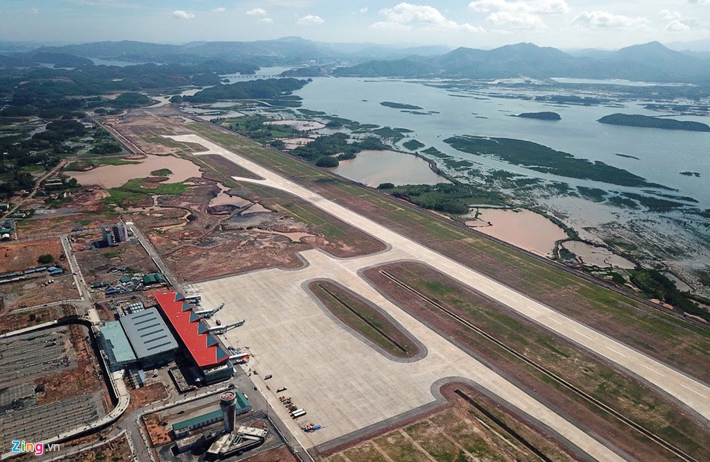 Chuyến bay đầu tiên hạ cánh ở nhà ga hàng không Vân Đồn