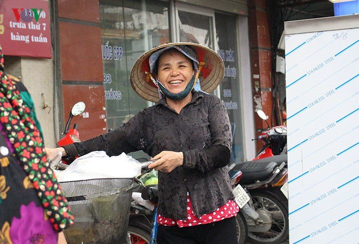 Quán cơm đặc biệt chỉ 2.000 đồng/suất giữa lòng Hà Nội