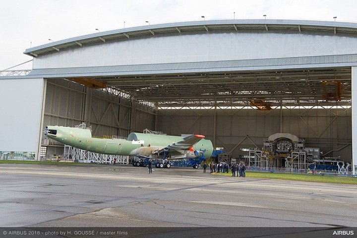 Airbus ra mắt máy bay cá voi trắng khổng lồ Beluga XL