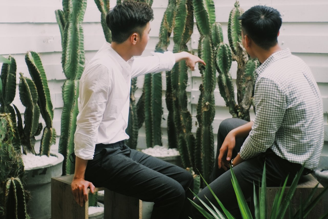quen-nhau-duoc-5-phut-hai-trai-dep-thuc-hien-bo-anh-dam-my-khien-dan-tinh-ngat-xiu-vi-qua-tinh-cam