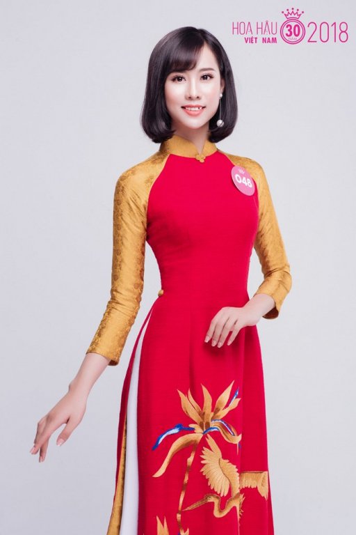 truoc-them-chung-khao-thi-sinh-hoa-hau-viet-nam-2018-phia-bac-dep-diu-dang-trong-ta-ao-dai