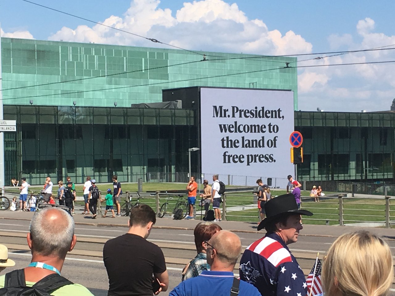 tu-helsinki-cuoc-gap-trump-putin-gay-to-mo-cho-dan-chung