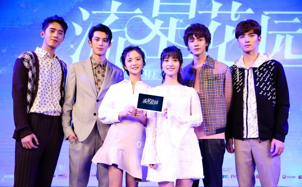 vuon-sao-bang-2018-bi-khan-gia-nem-da-du-doi-nhung-van-thu-hut-hang-trieu-view